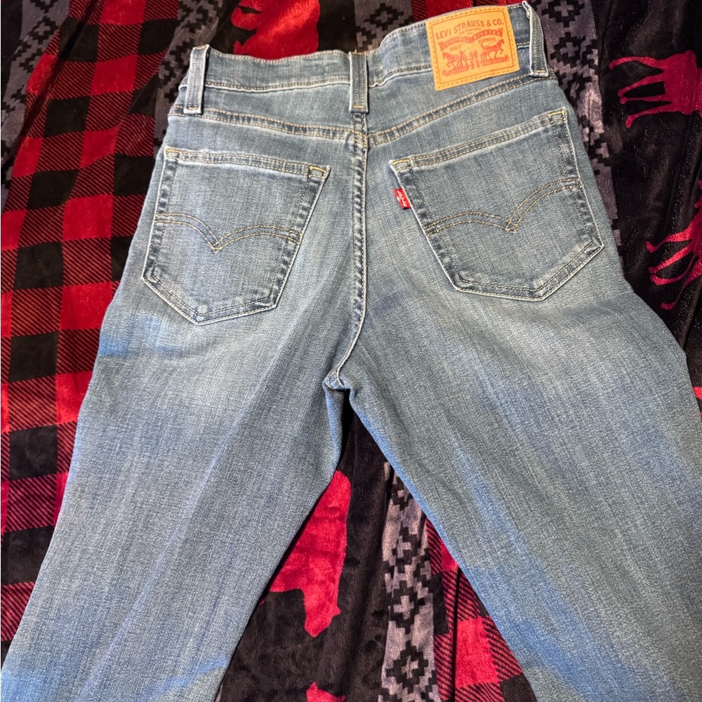 Levi’s High Rise Flare - Picture 2 of 4